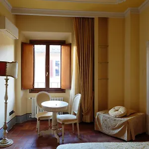  Konukevi Casa Leopardi